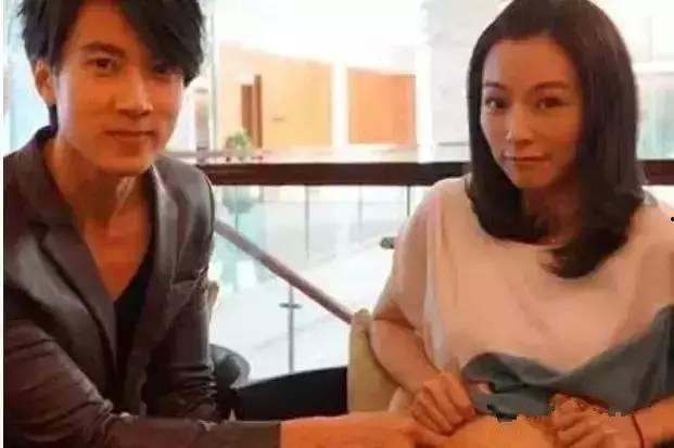 吴尊全家福照片大全,温馨瞬间，幸福满溢